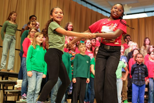 Meadow's Edge 4th & 5th Grade Winter Concert 